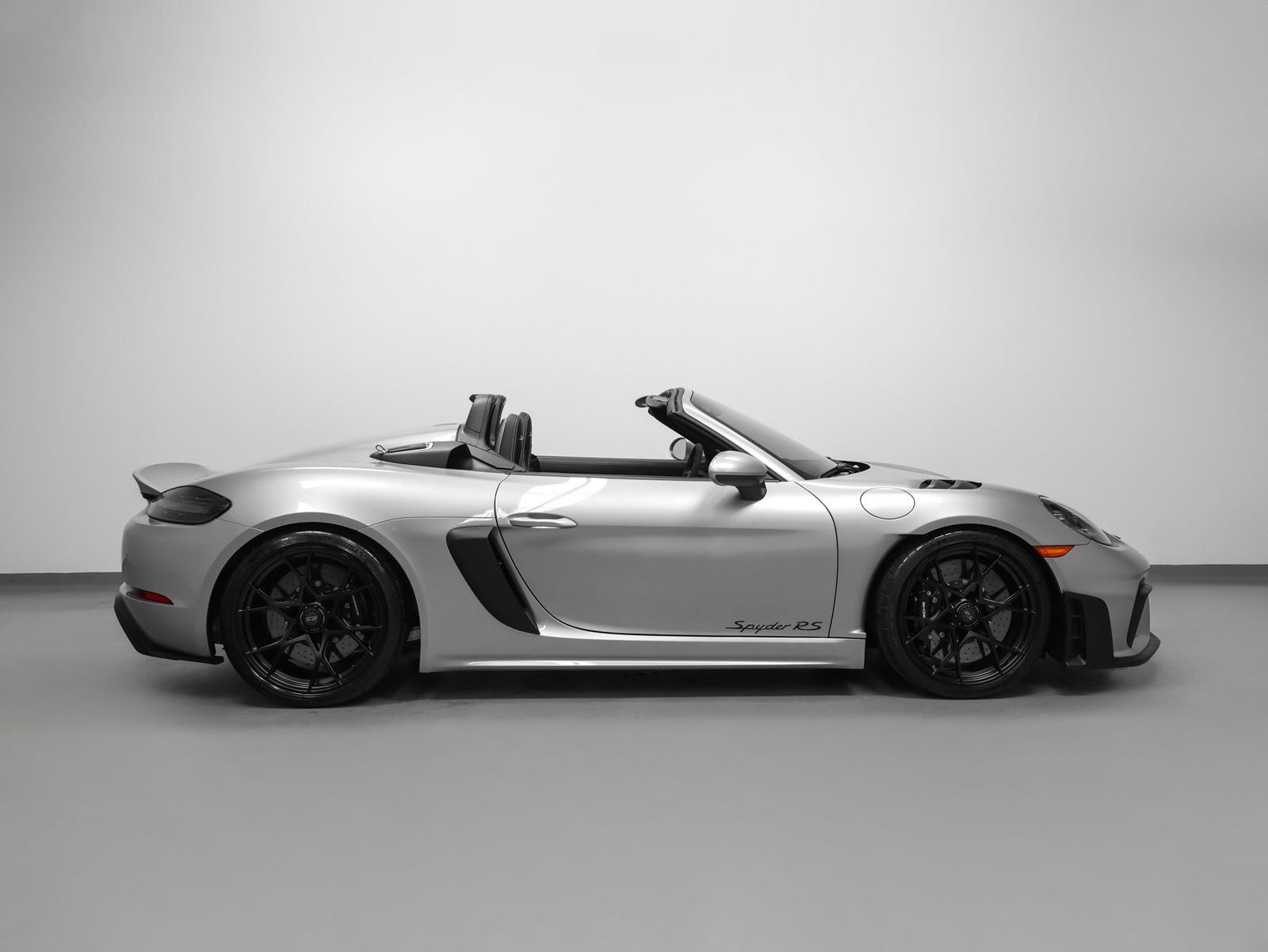 2025 Porsche 718 Spyder RS