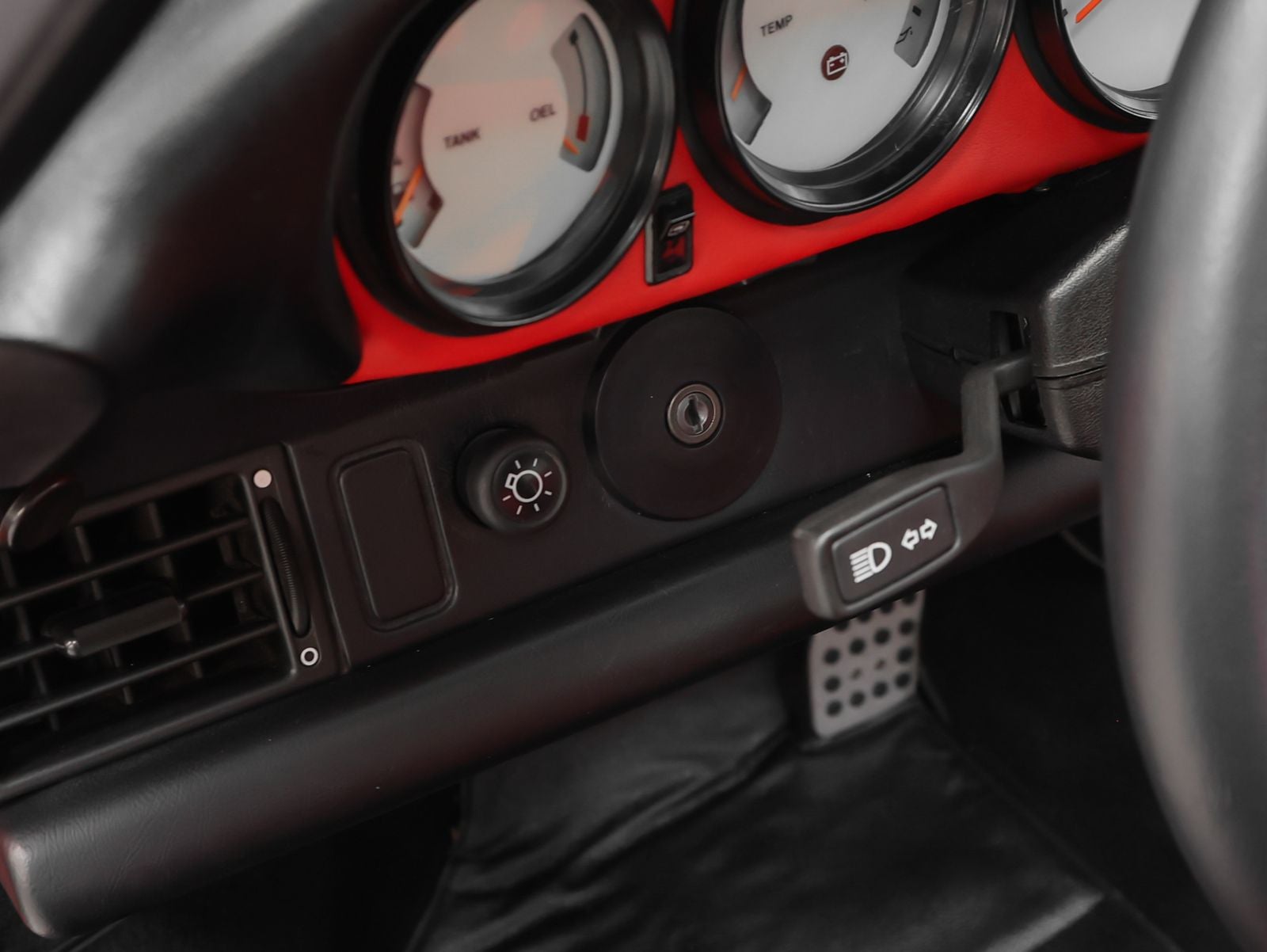 1988 Porsche 911 SC Targa (RHD)