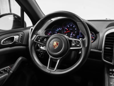 2018 Porsche Cayenne Cayenne Platinum Edition