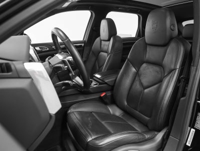 2018 Porsche Cayenne Cayenne Platinum Edition