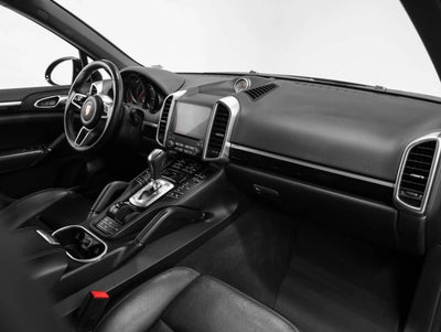 2018 Porsche Cayenne Cayenne Platinum Edition