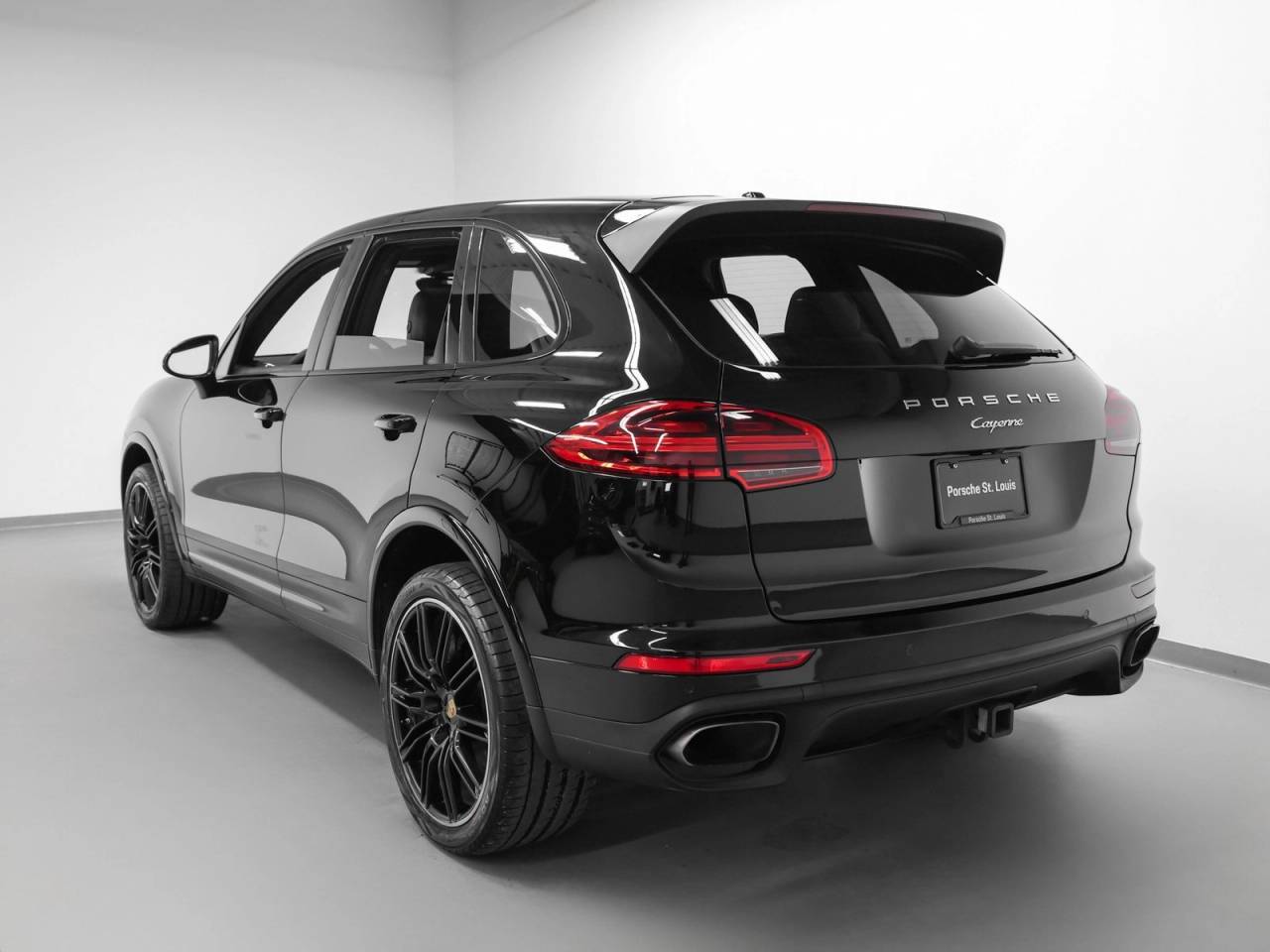 2018 Porsche Cayenne Cayenne Platinum Edition