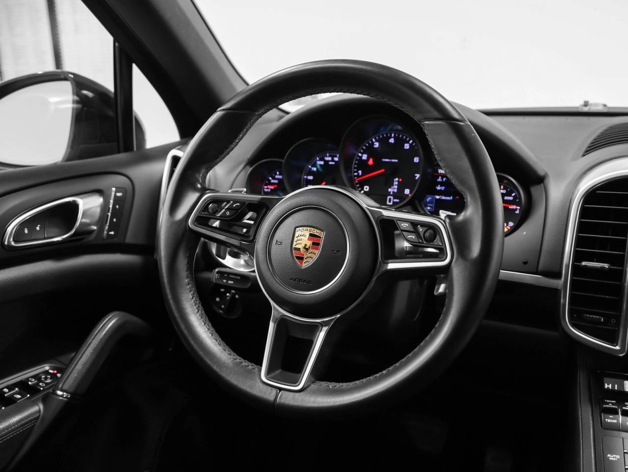 2018 Porsche Cayenne Cayenne Platinum Edition