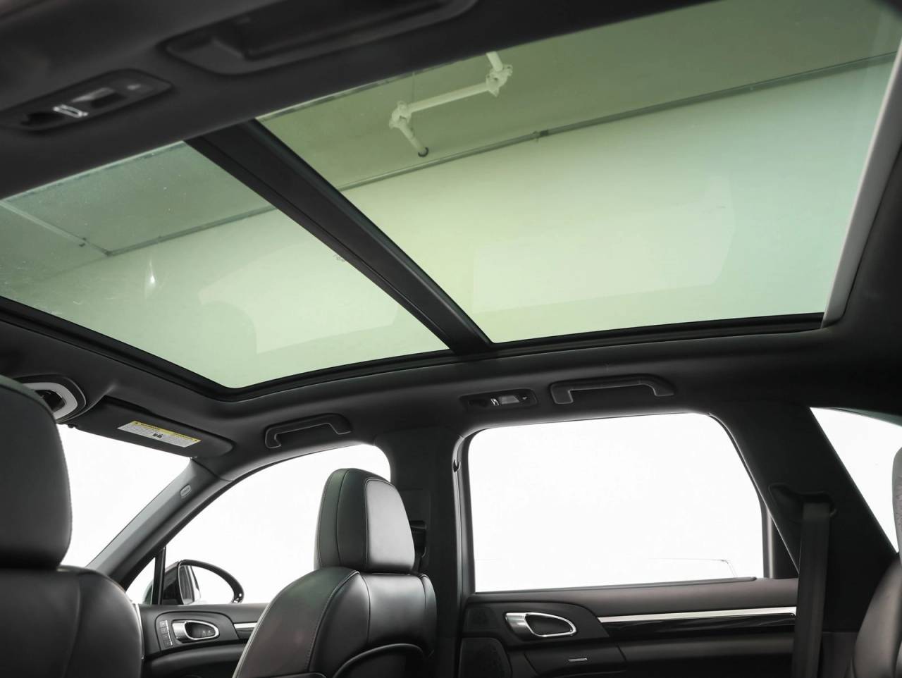 2018 Porsche Cayenne Cayenne Platinum Edition