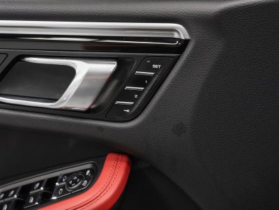 2019 Porsche Macan Macan