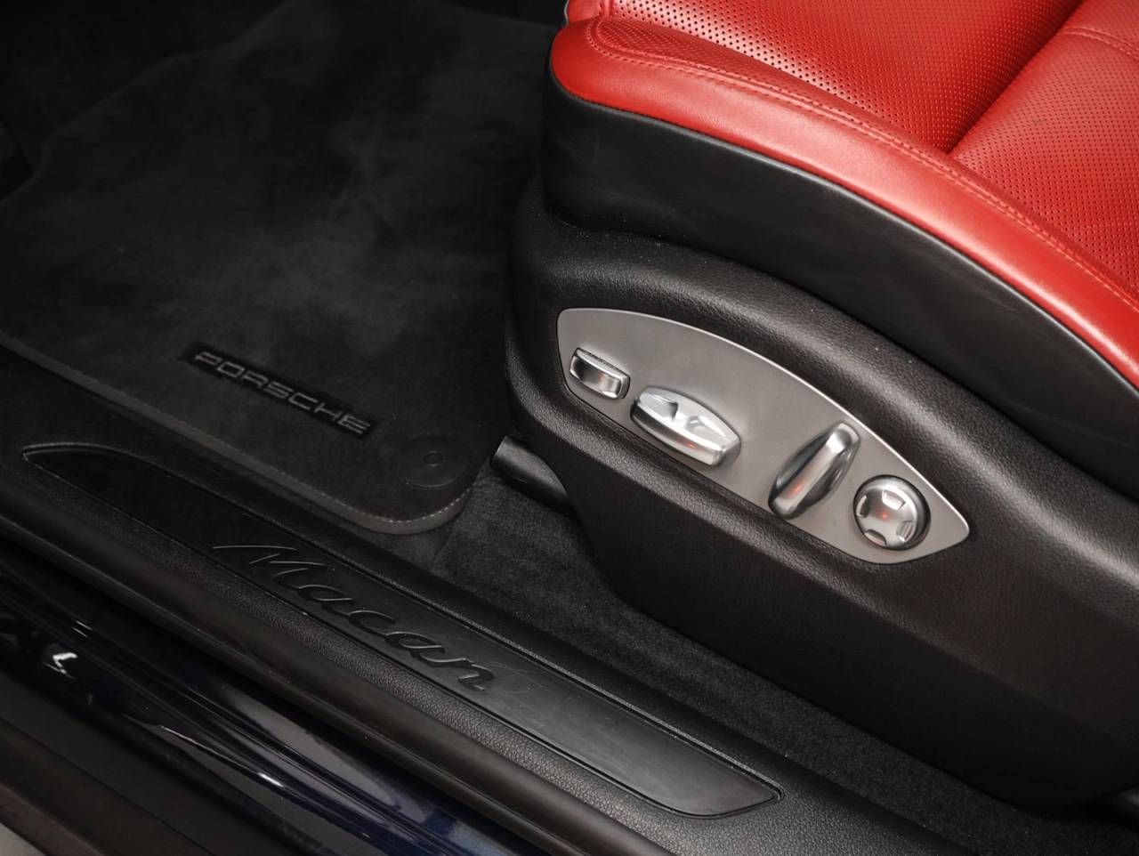 2019 Porsche Macan Macan