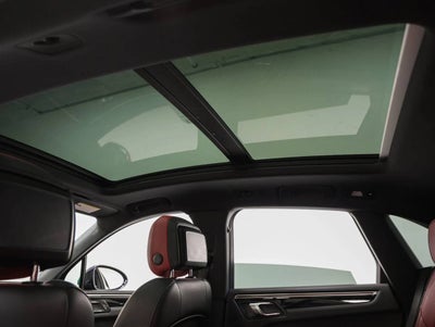 2019 Porsche Macan Macan