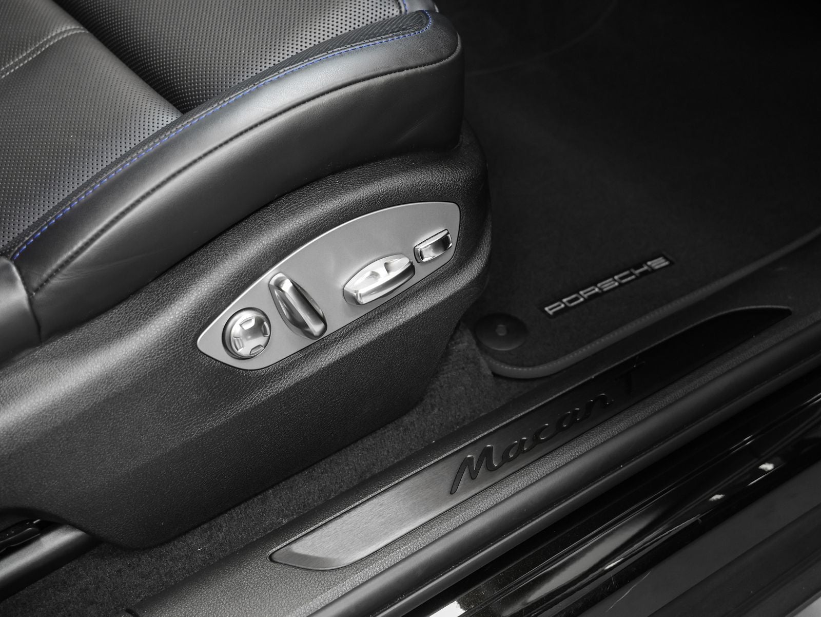 2023 Porsche Macan Macan T (MY23)