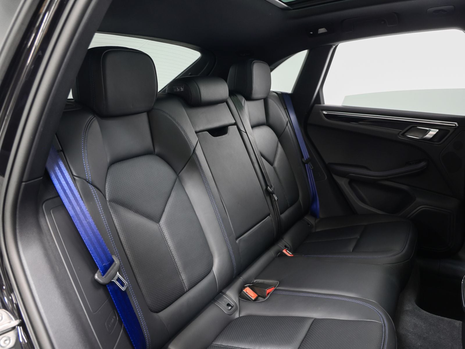 2023 Porsche Macan Macan T (MY23)