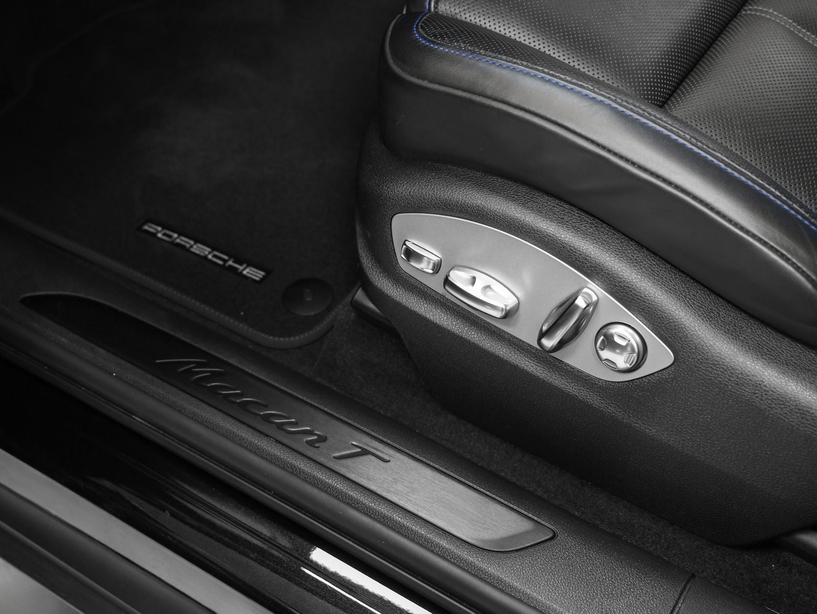 2023 Porsche Macan Macan T (MY23)