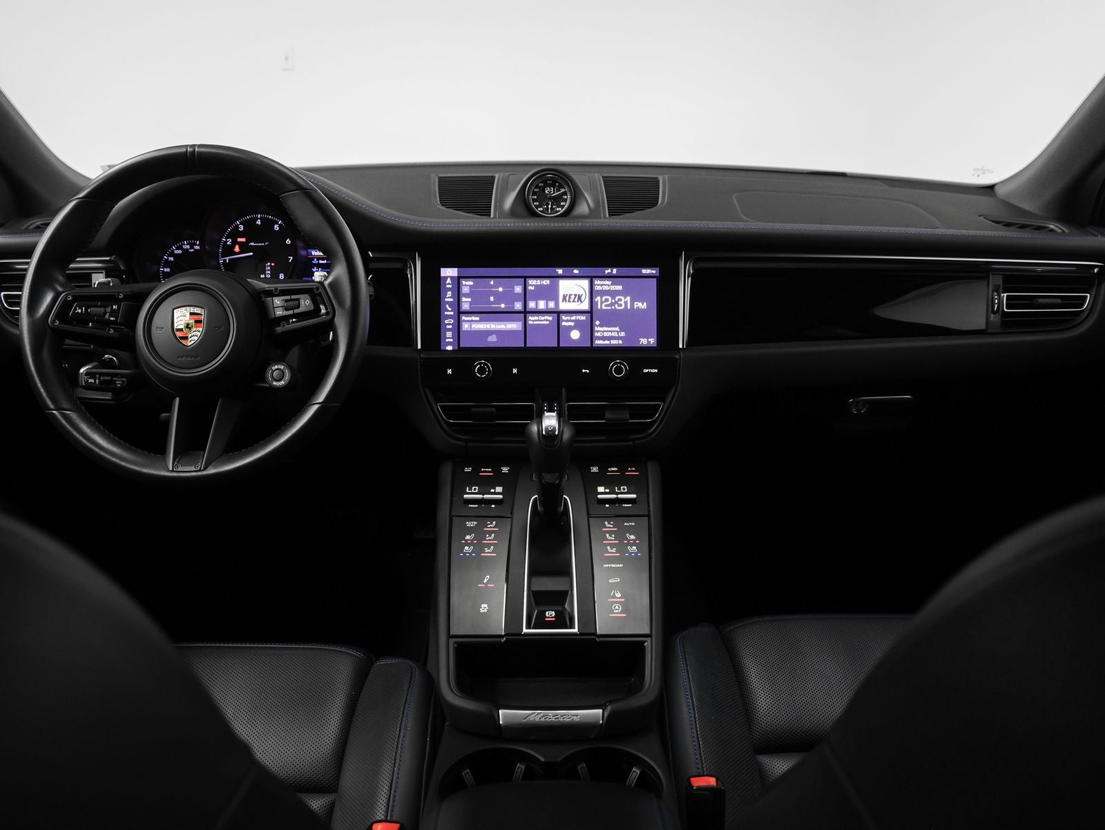 2023 Porsche Macan Macan T (MY23)