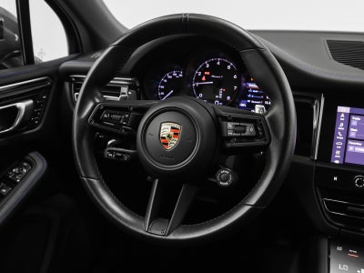 2023 Porsche Macan Macan T (MY23)