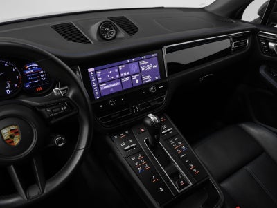 2023 Porsche Macan Macan T (MY23)