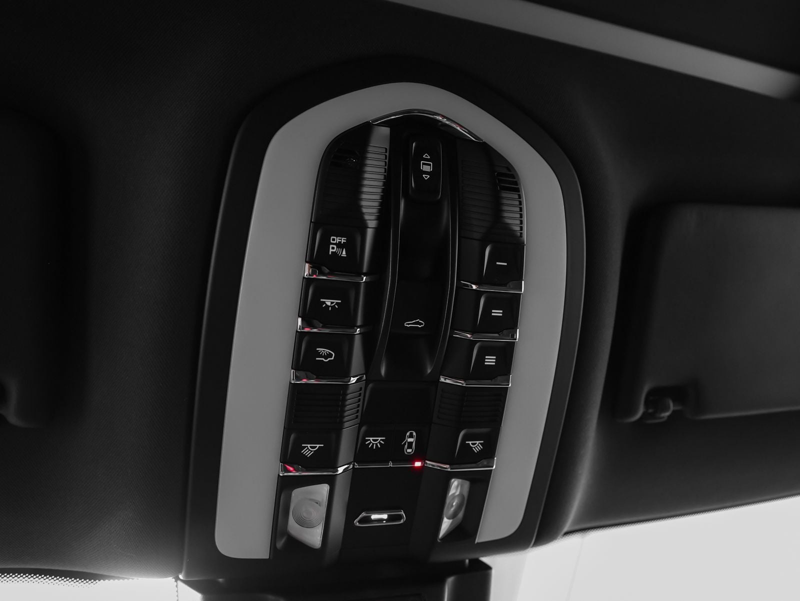 2023 Porsche Macan Macan T (MY23)