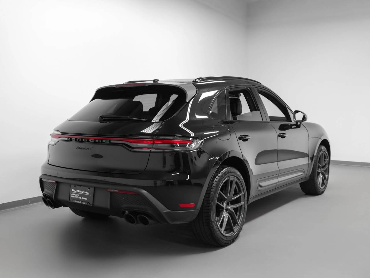 2023 Porsche Macan Macan T (MY23)