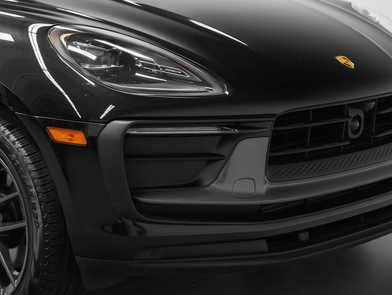 2023 Porsche Macan Macan T (MY23)