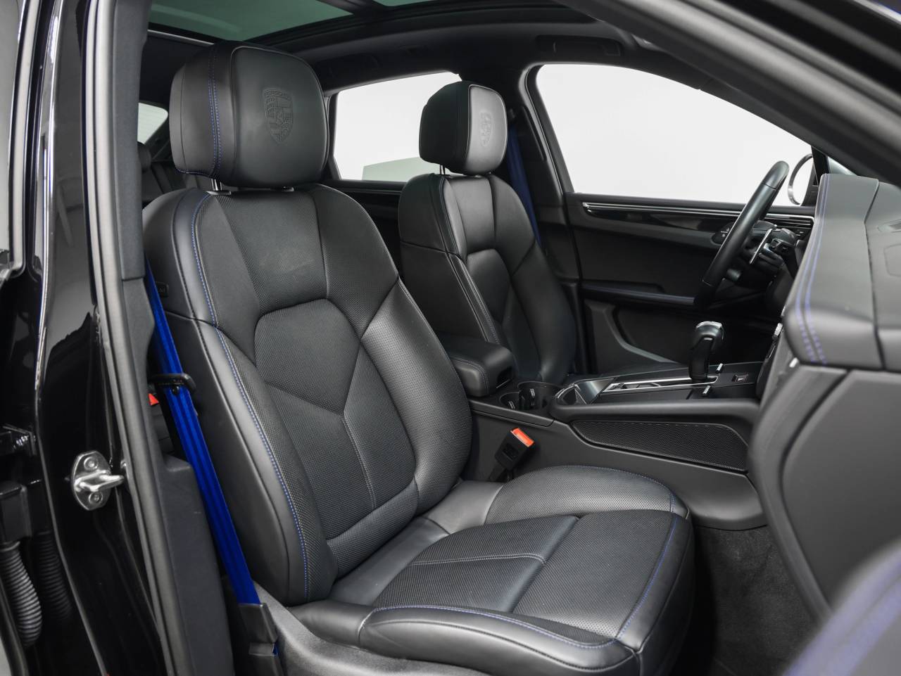 2023 Porsche Macan Macan T (MY23)