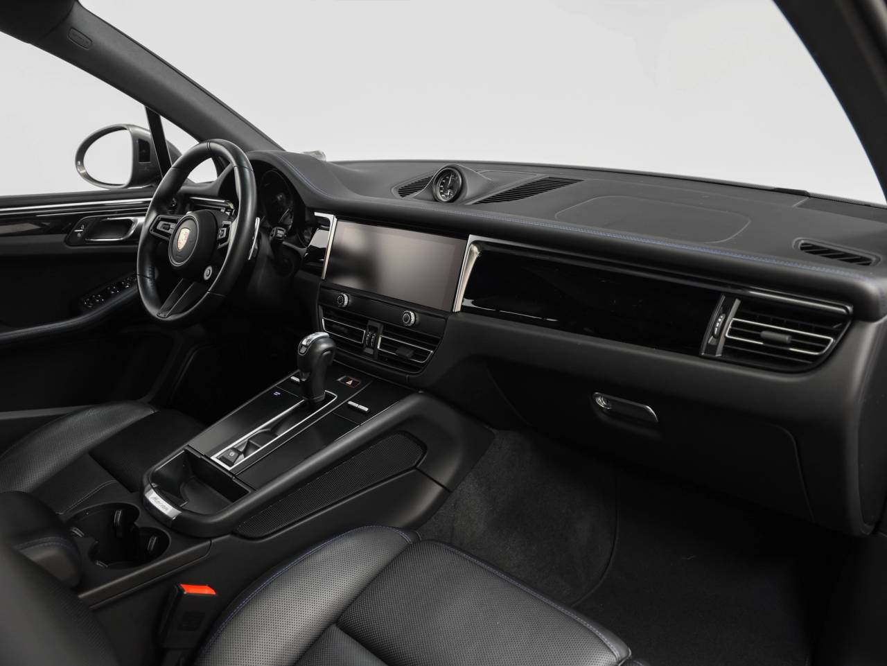 2023 Porsche Macan Macan T (MY23)