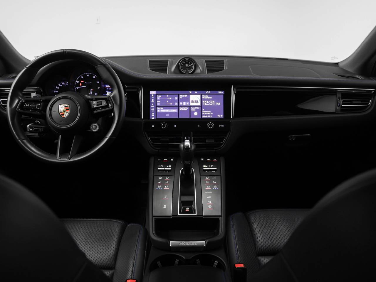 2023 Porsche Macan Macan T (MY23)