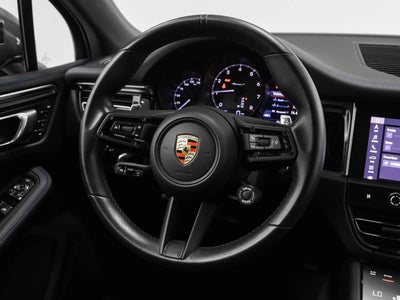 2023 Porsche Macan Macan T (MY23)