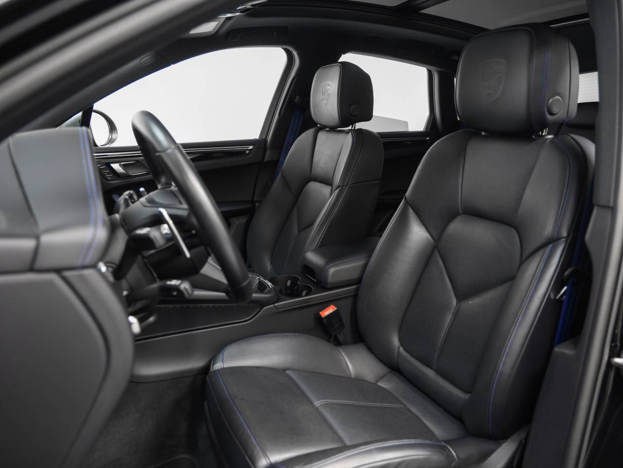 2023 Porsche Macan Macan T (MY23)