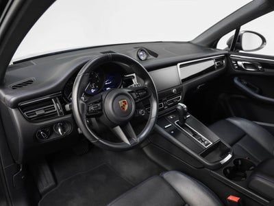 2023 Porsche Macan Macan T (MY23)