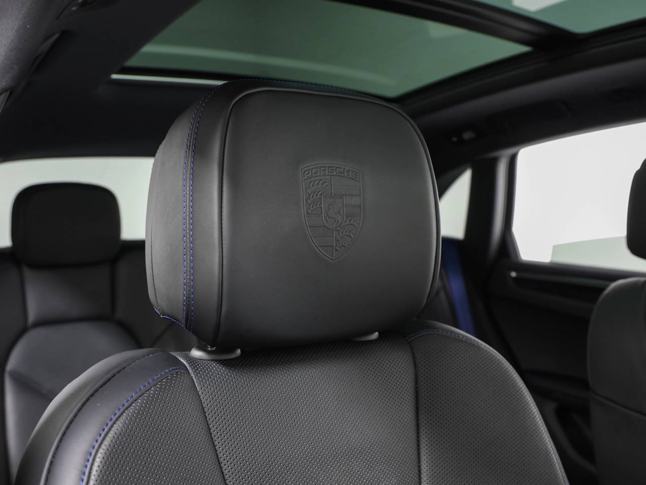 2023 Porsche Macan Macan T (MY23)