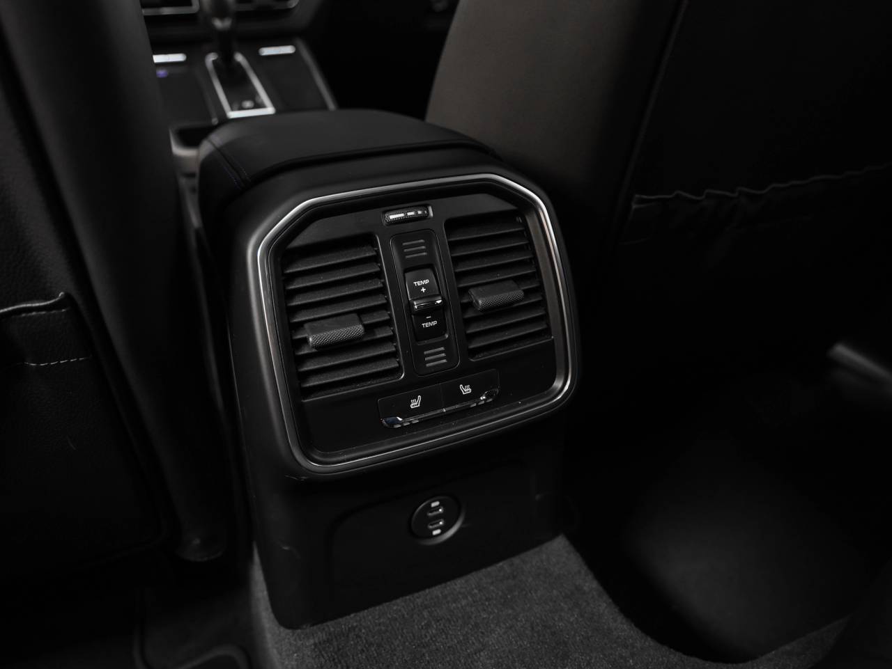 2023 Porsche Macan Macan T (MY23)