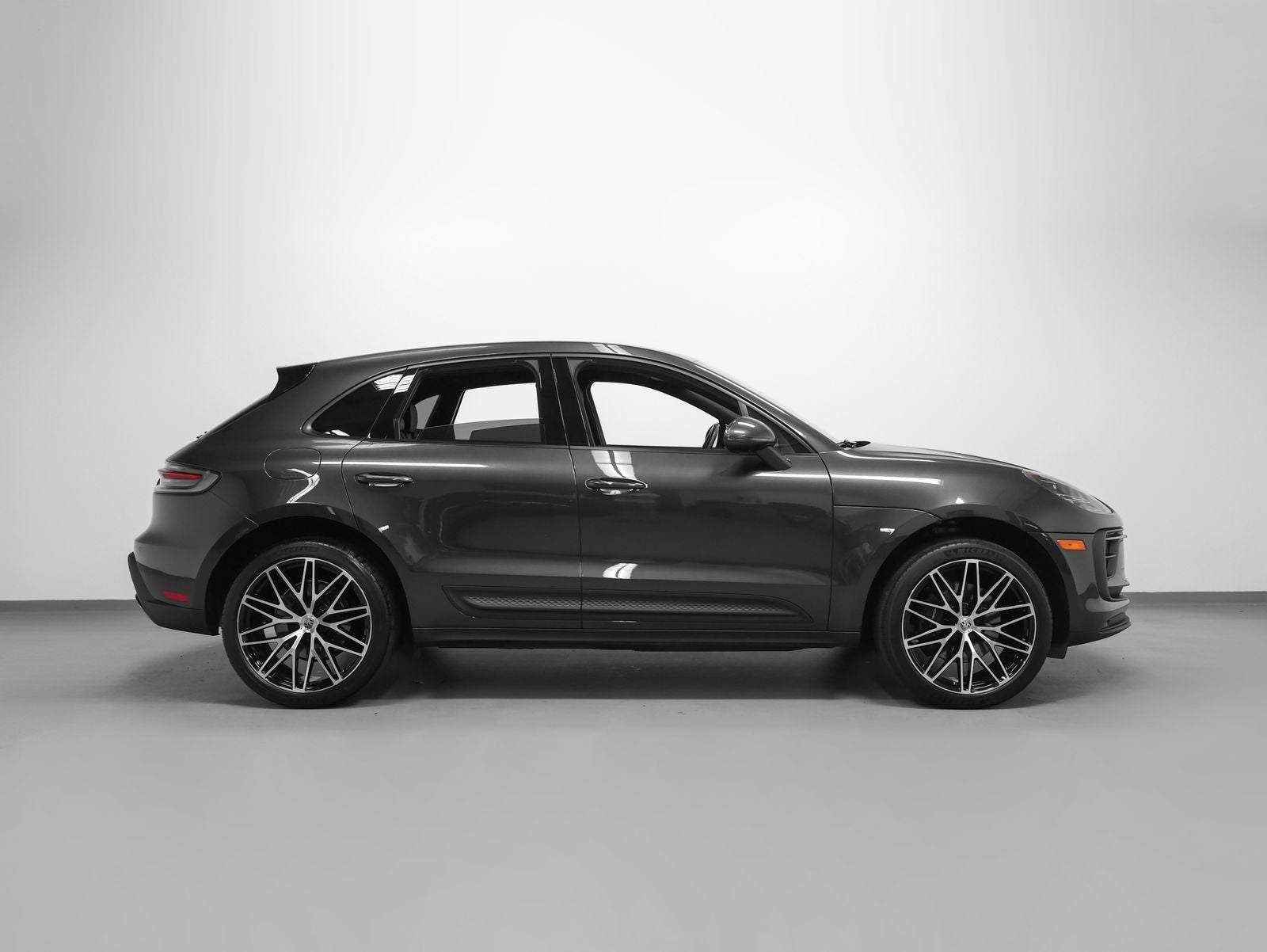 2023 Porsche Macan Macan (MY23)