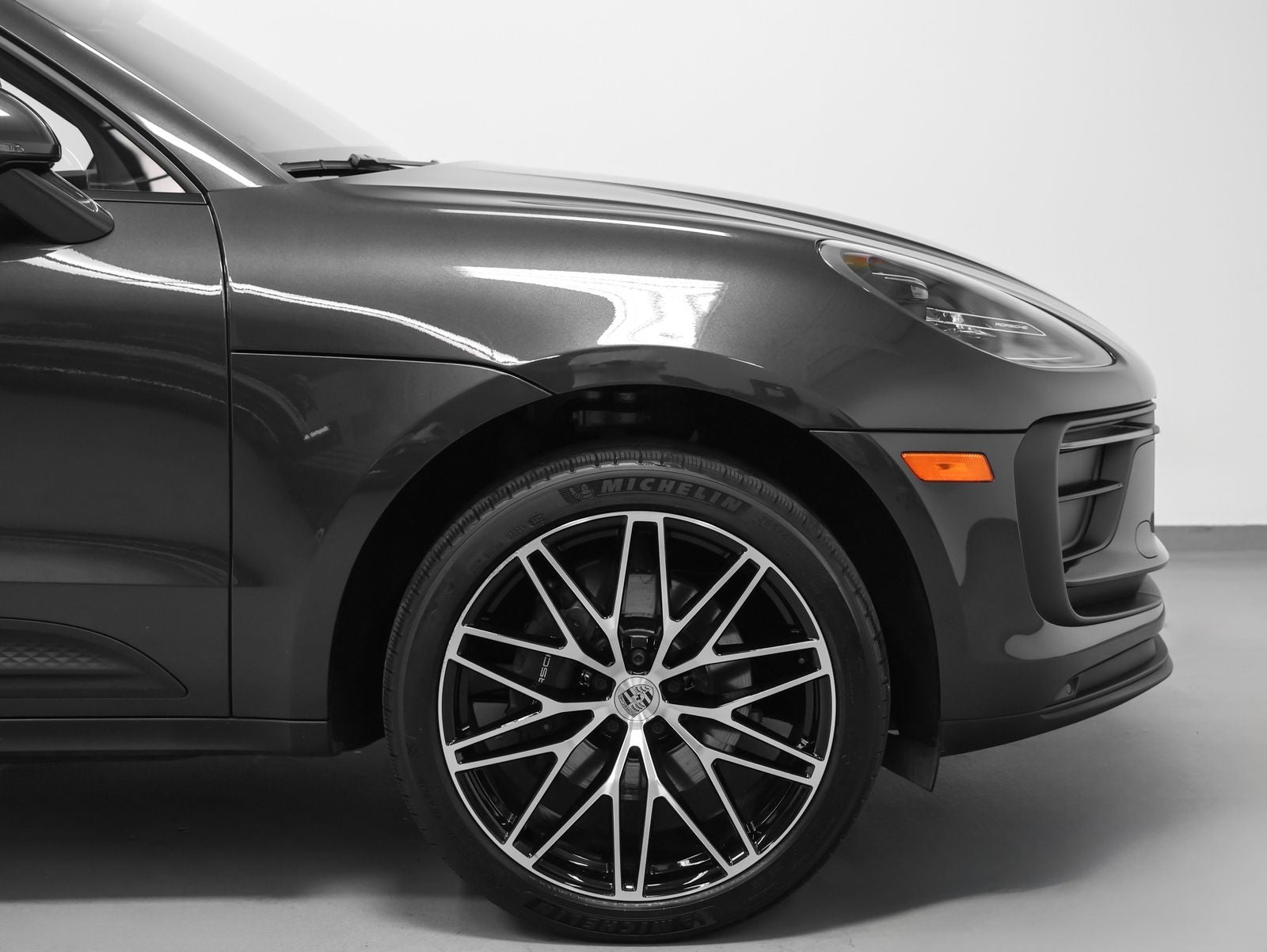 2023 Porsche Macan Macan (MY23)