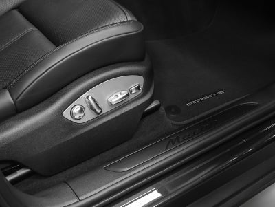 2023 Porsche Macan Macan (MY23)