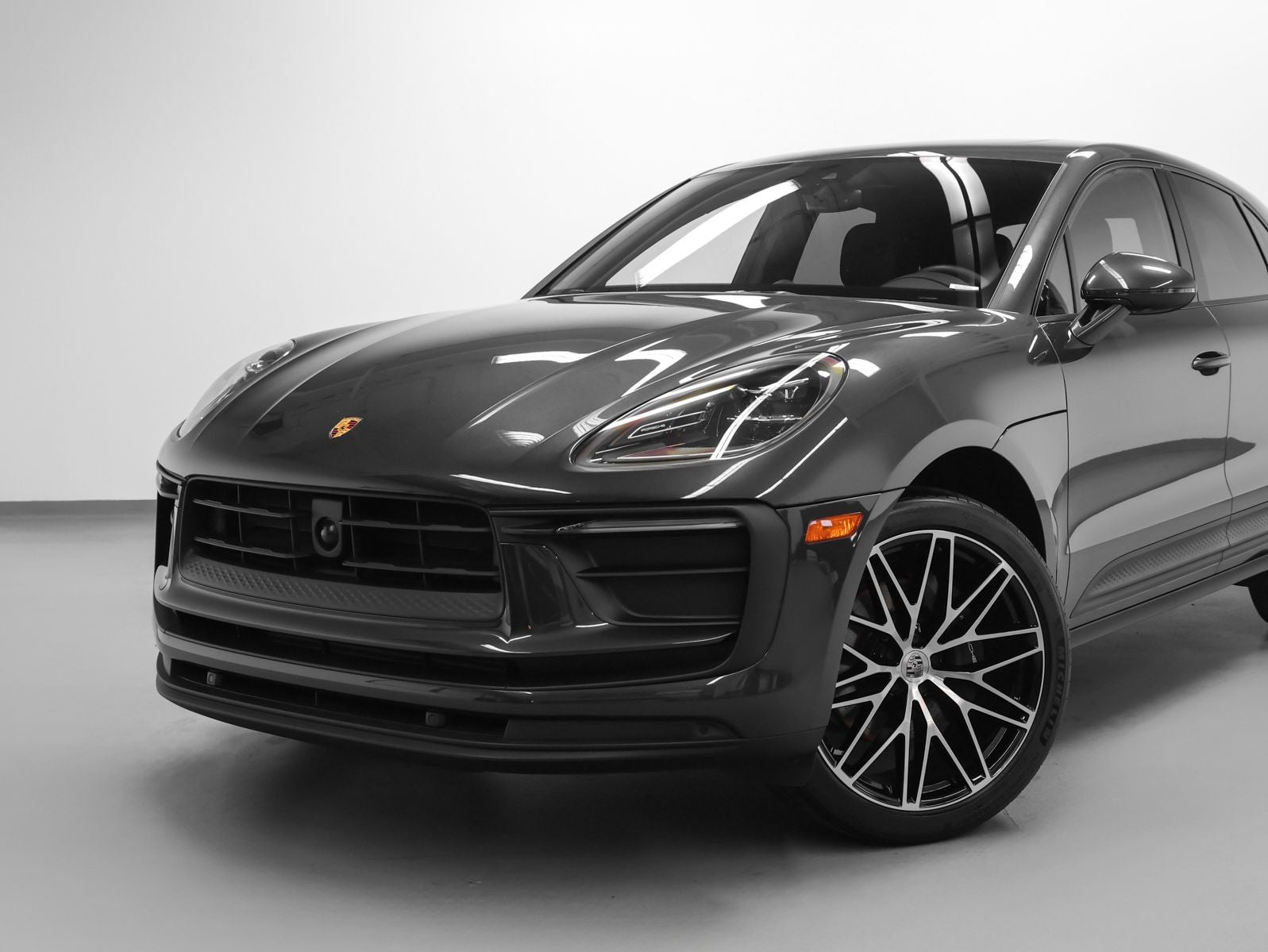 2023 Porsche Macan Macan (MY23)