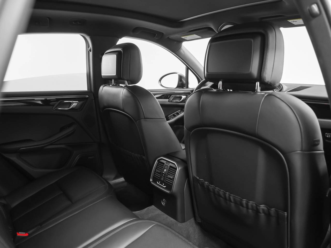 2023 Porsche Macan Macan (MY23)