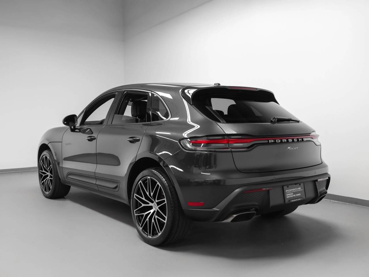 2023 Porsche Macan Macan (MY23)