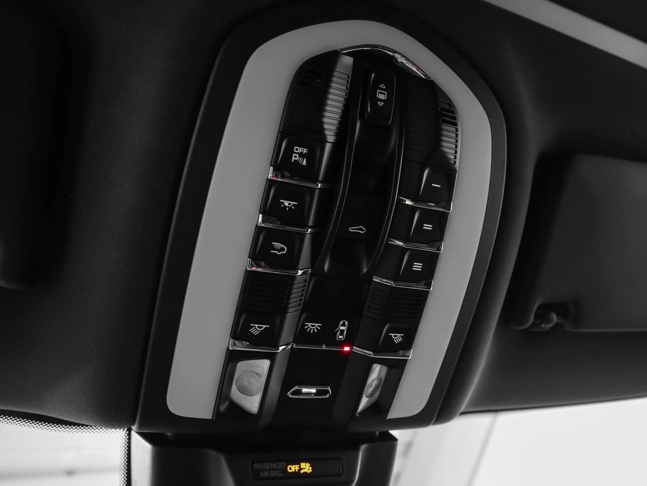 2023 Porsche Macan Macan (MY23)