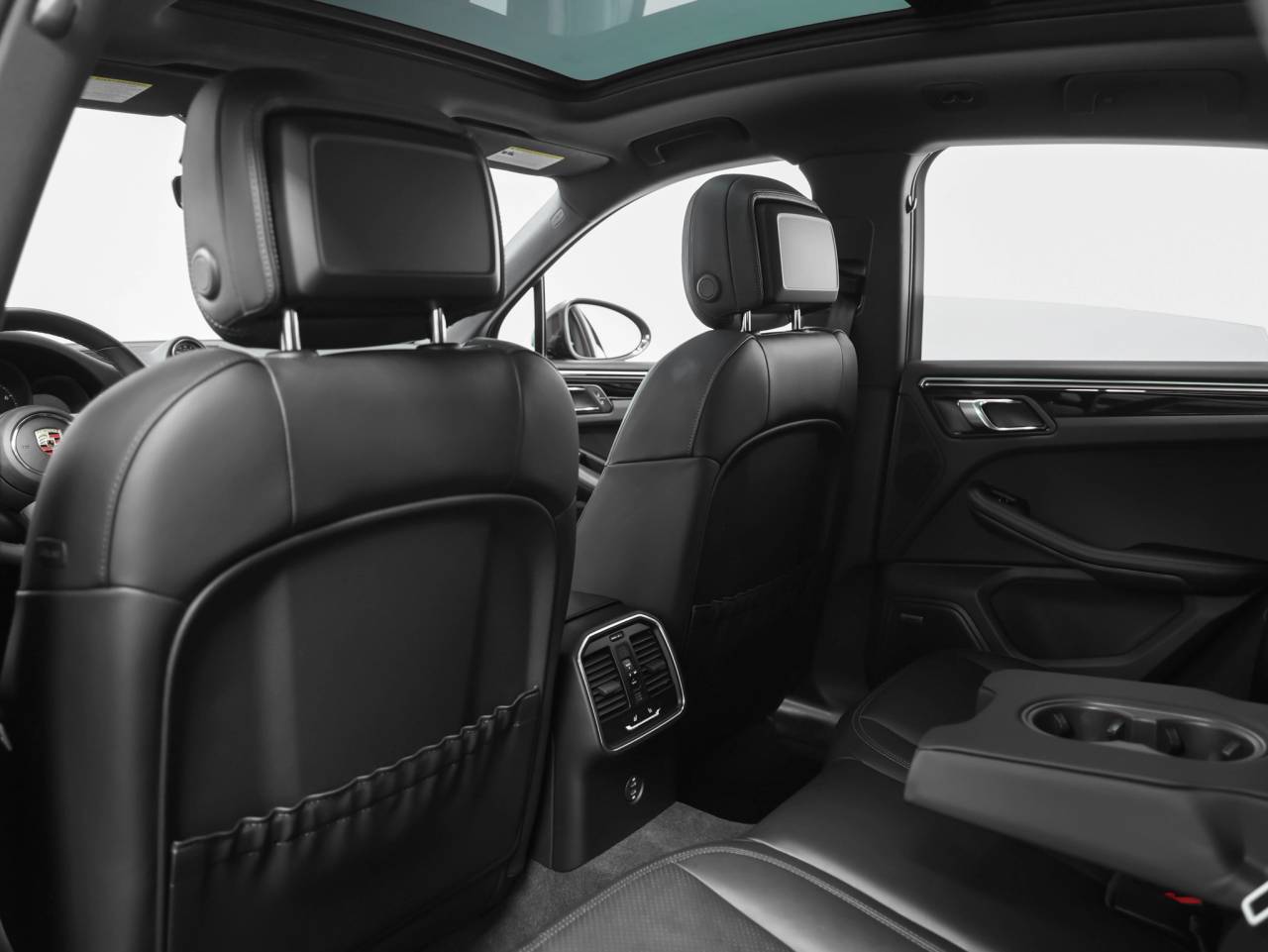 2023 Porsche Macan Macan (MY23)