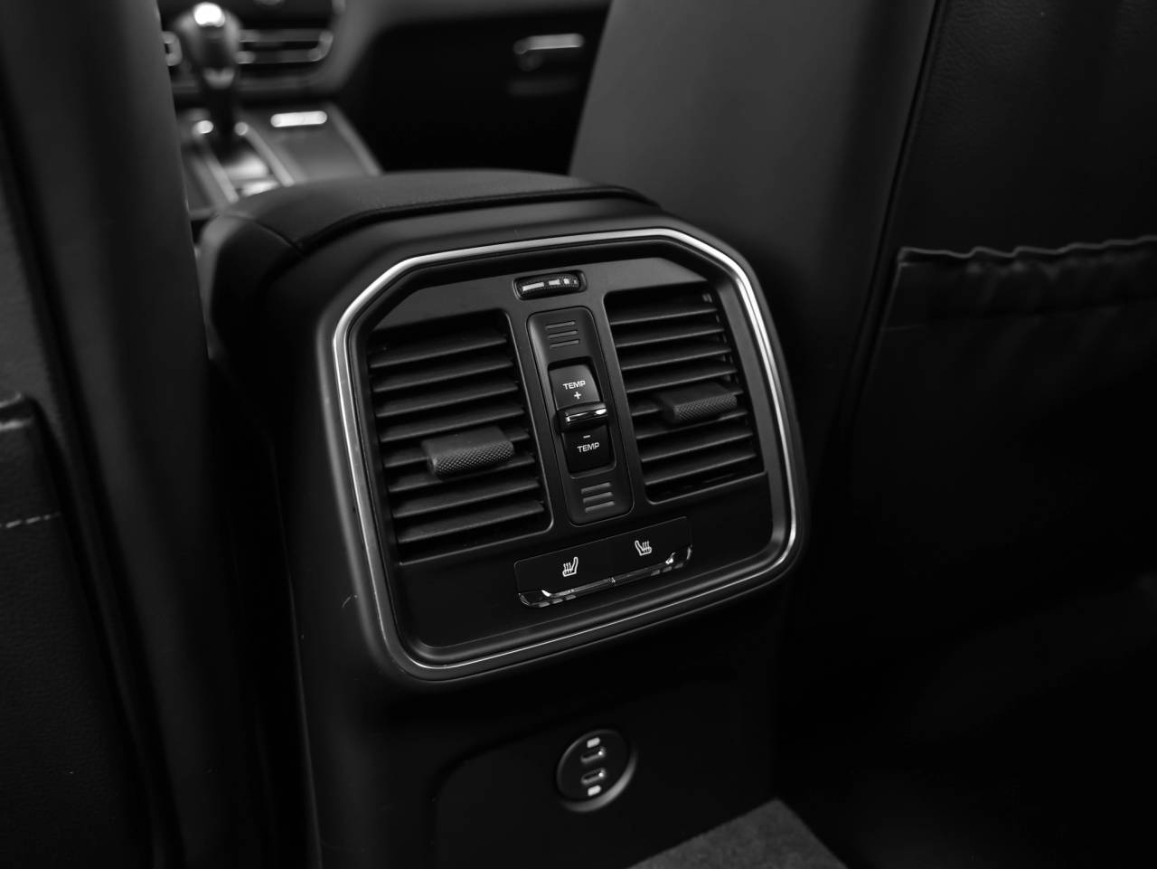 2023 Porsche Macan Macan (MY23)