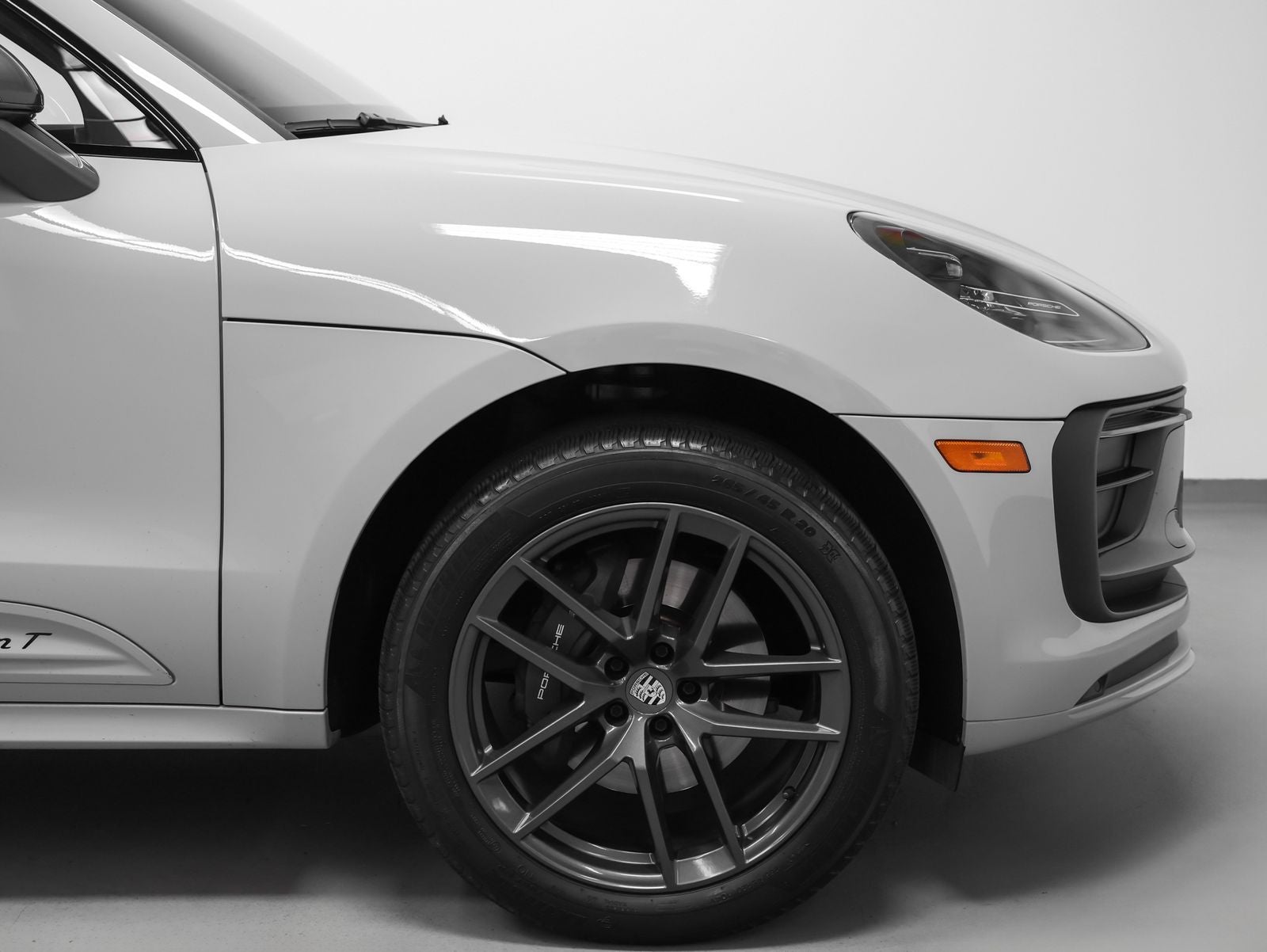 2023 Porsche Macan Macan T (MY23)