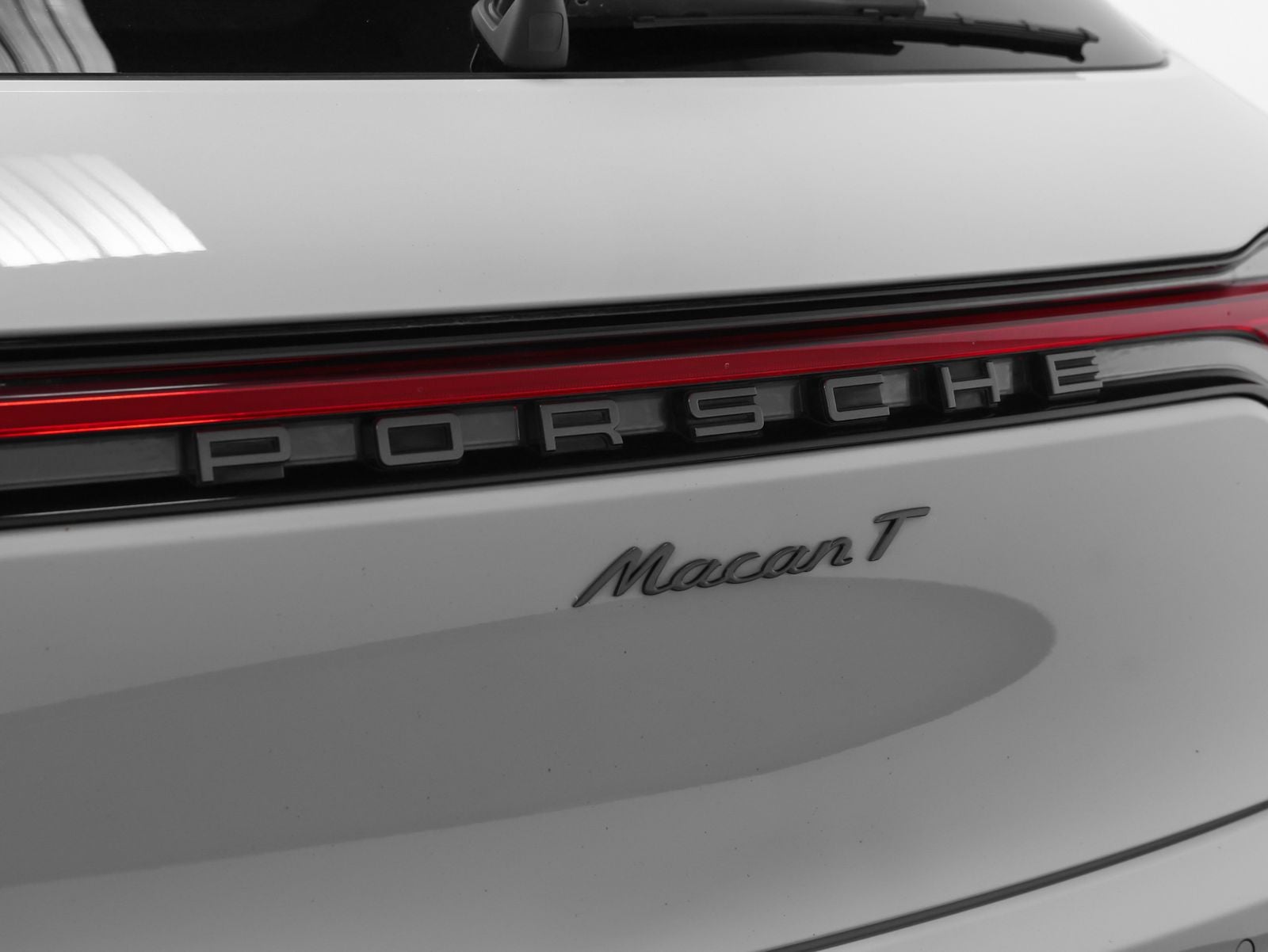 2023 Porsche Macan Macan T (MY23)