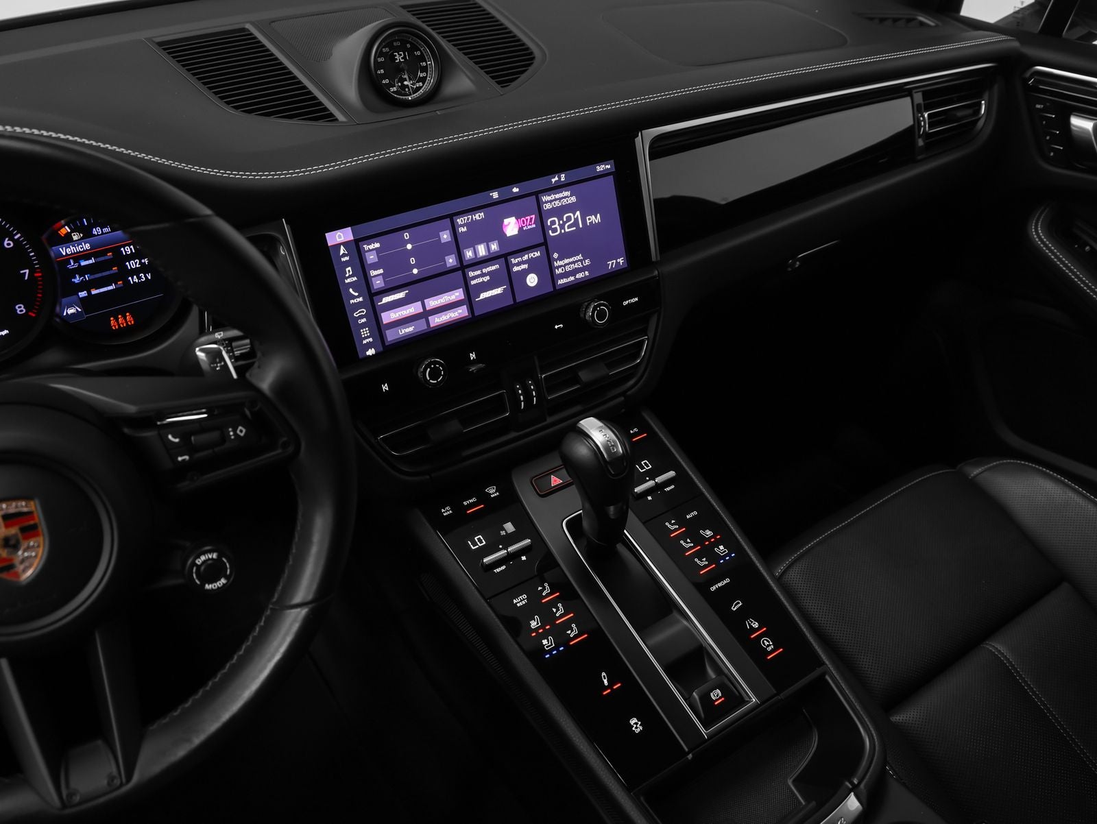2023 Porsche Macan Macan T (MY23)