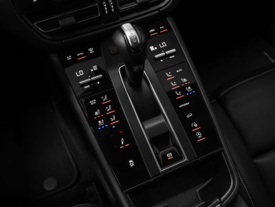 2023 Porsche Macan Macan T (MY23)