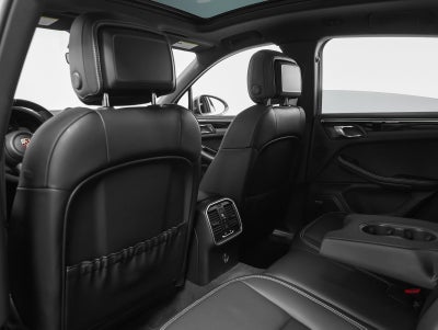 2023 Porsche Macan Macan T (MY23)