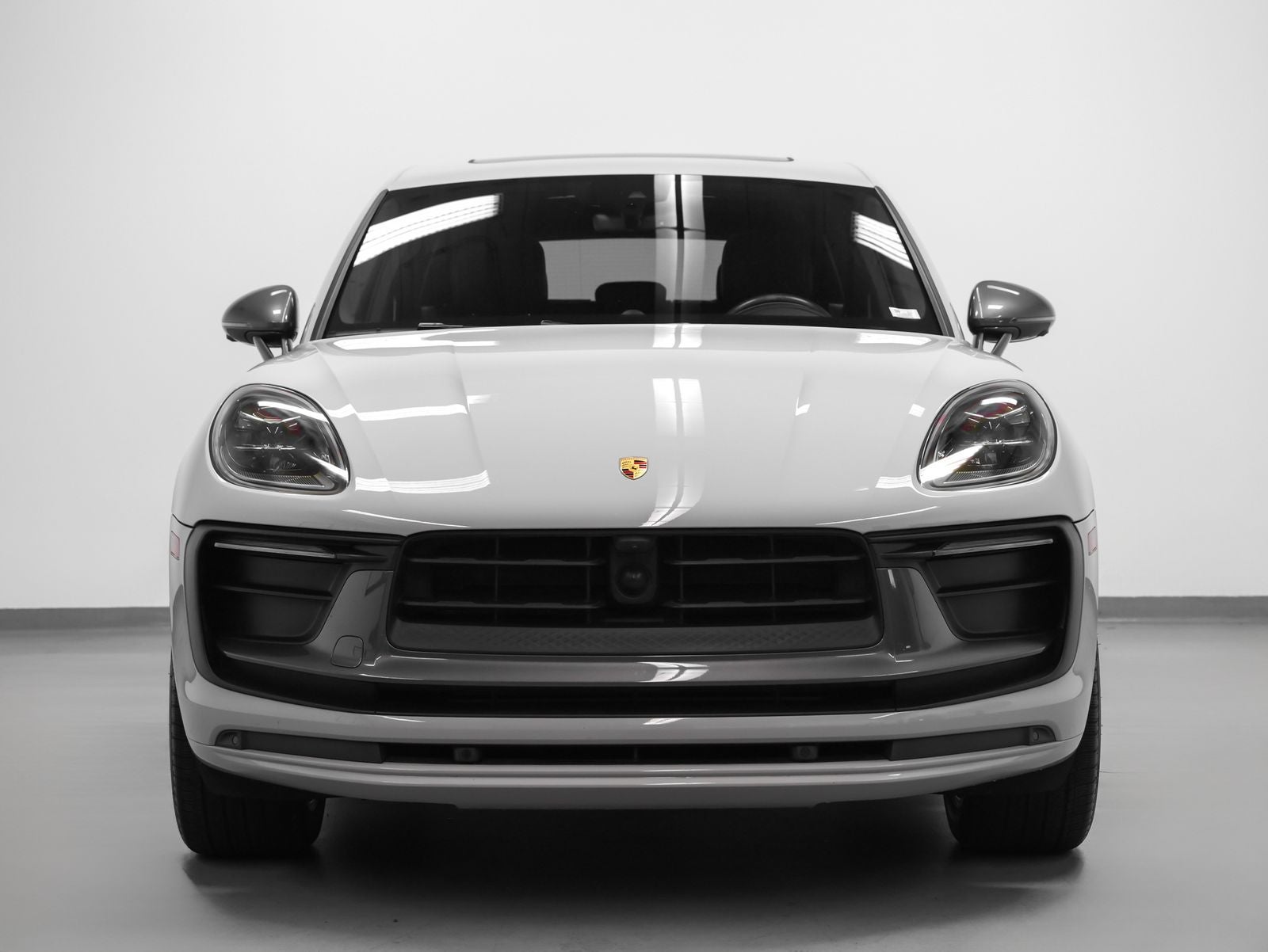 2023 Porsche Macan Macan T (MY23)