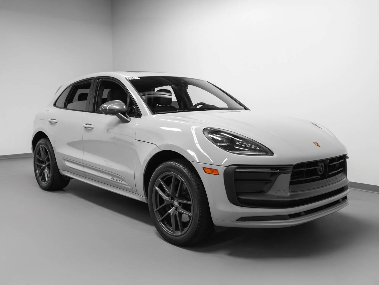2023 Porsche Macan Macan T (MY23)
