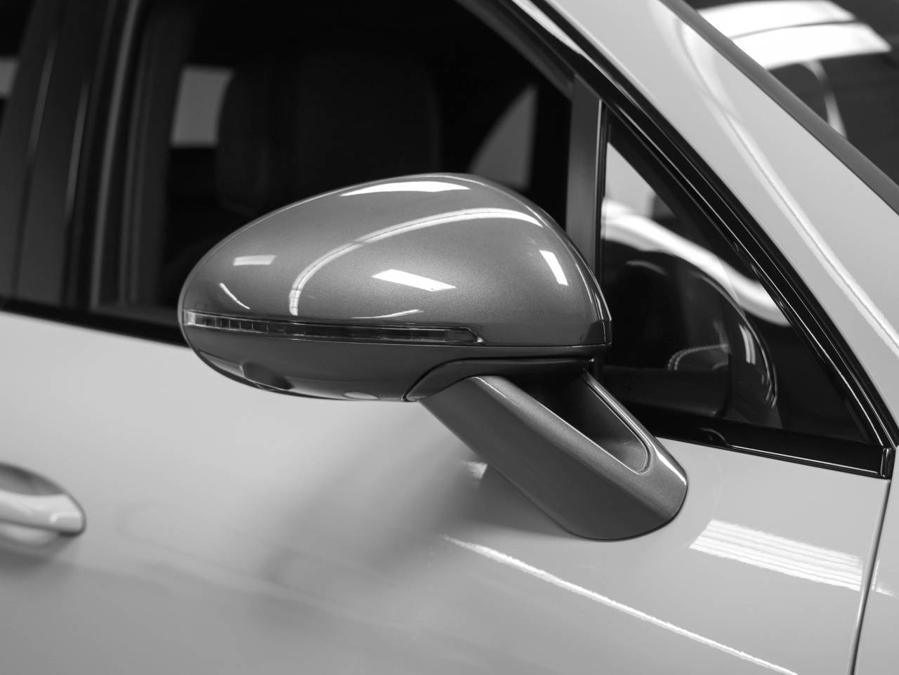 2023 Porsche Macan Macan T (MY23)