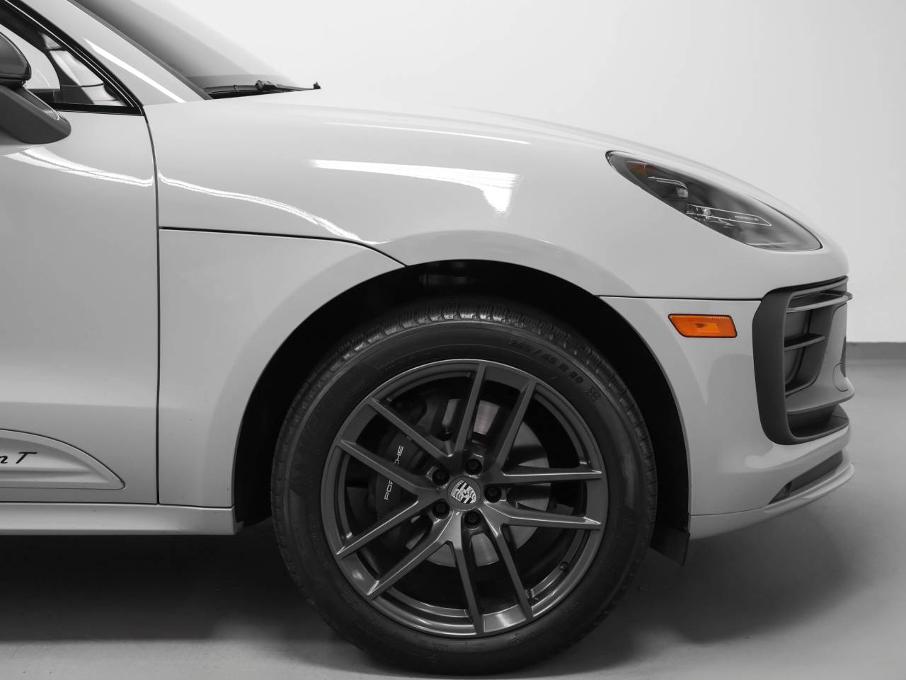 2023 Porsche Macan Macan T (MY23)