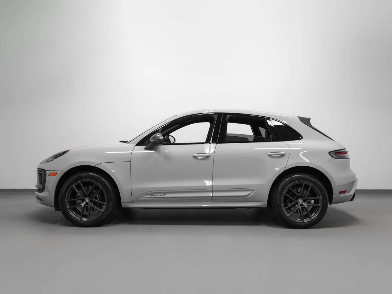 2023 Porsche Macan Macan T (MY23)