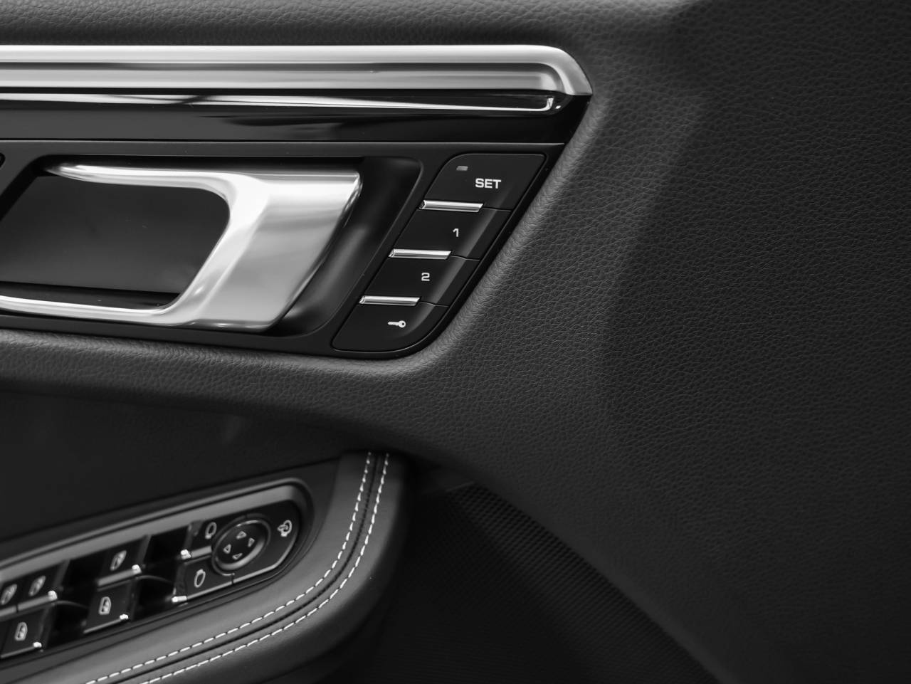 2023 Porsche Macan Macan T (MY23)
