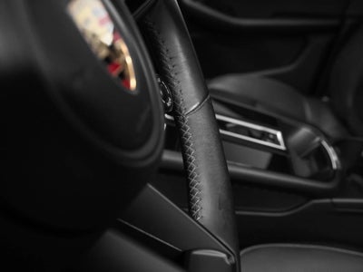 2023 Porsche Macan Macan T (MY23)