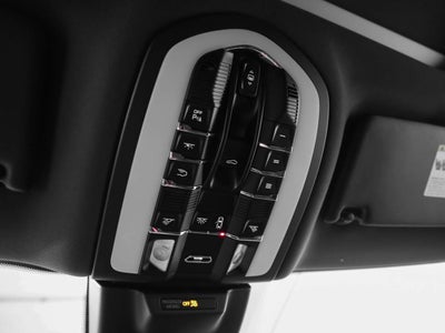 2023 Porsche Macan Macan T (MY23)